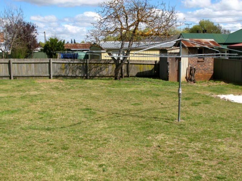18 Tenterden Street, Guyra NSW 2365