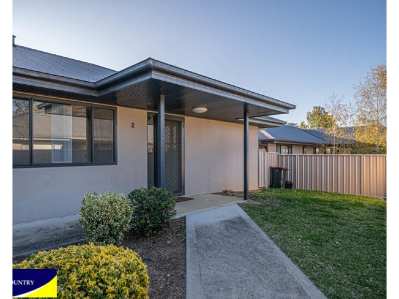 2/8-10 Grills Place, Armidale NSW 2350