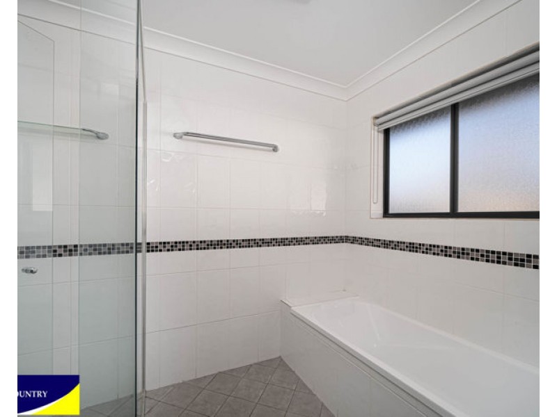 2/8-10 Grills Place, Armidale NSW 2350