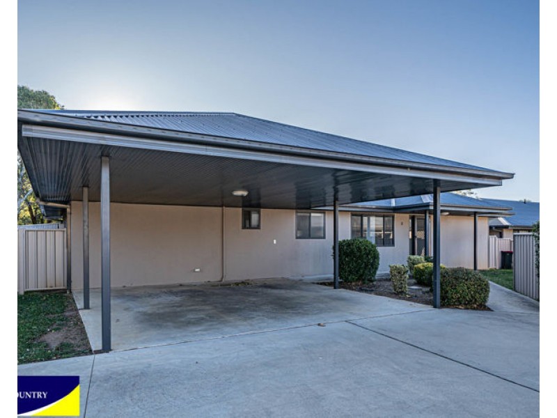 2/8-10 Grills Place, Armidale NSW 2350