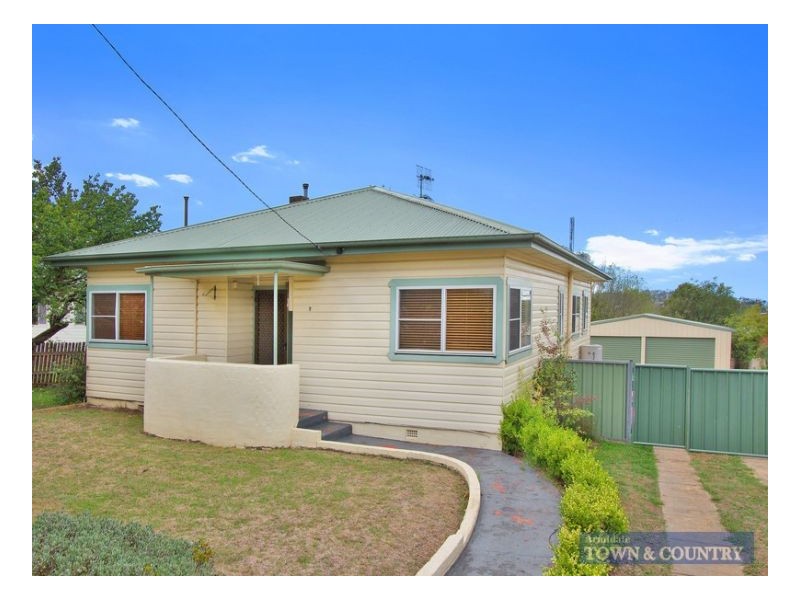 7 Marsh Street, Armidale NSW 2350