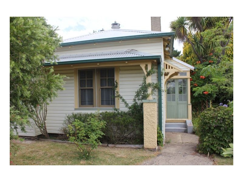 16 Ollera Street, Guyra NSW 2365