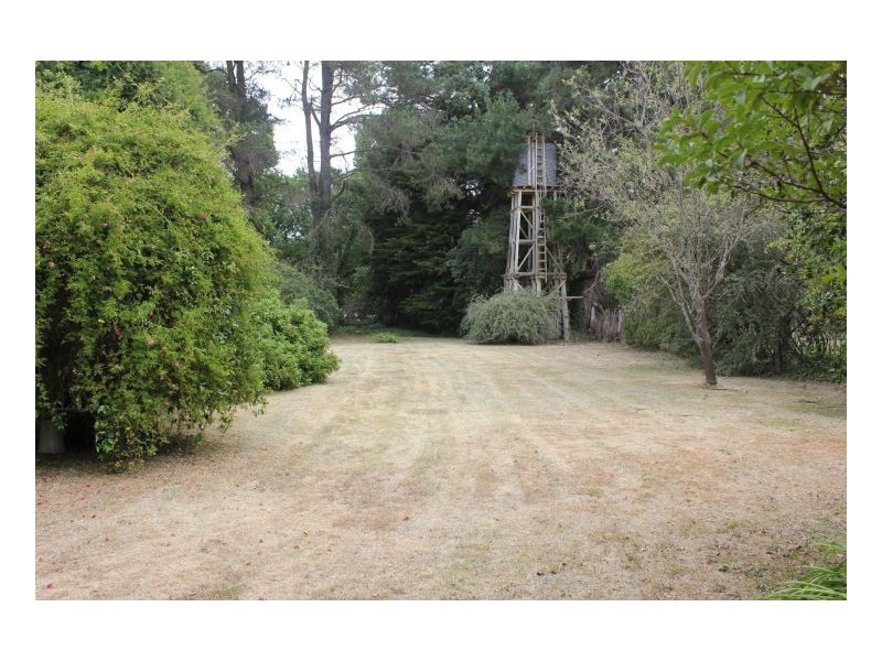 16 Ollera Street, Guyra NSW 2365