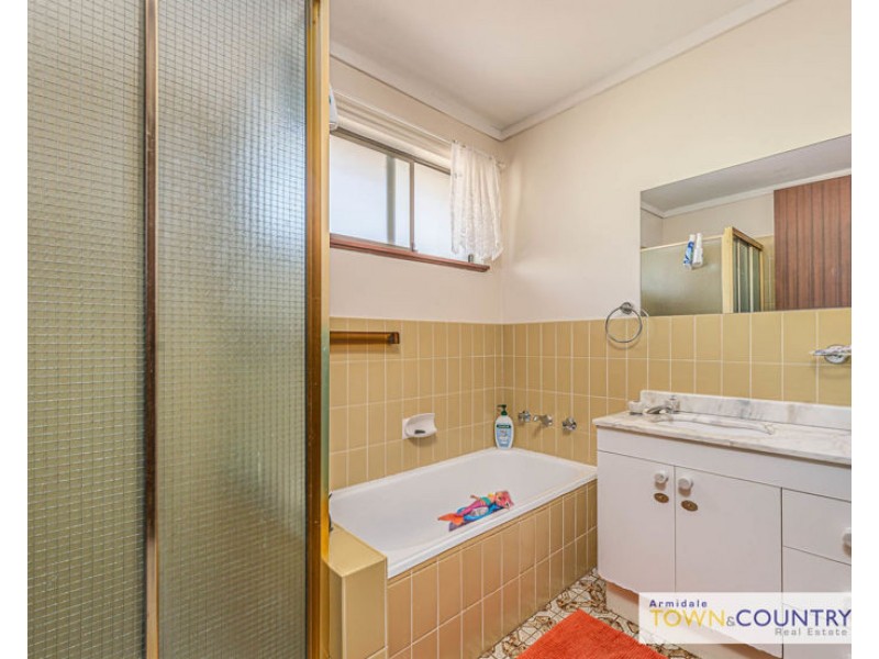 5 Sylvia Crescent, Armidale NSW 2350