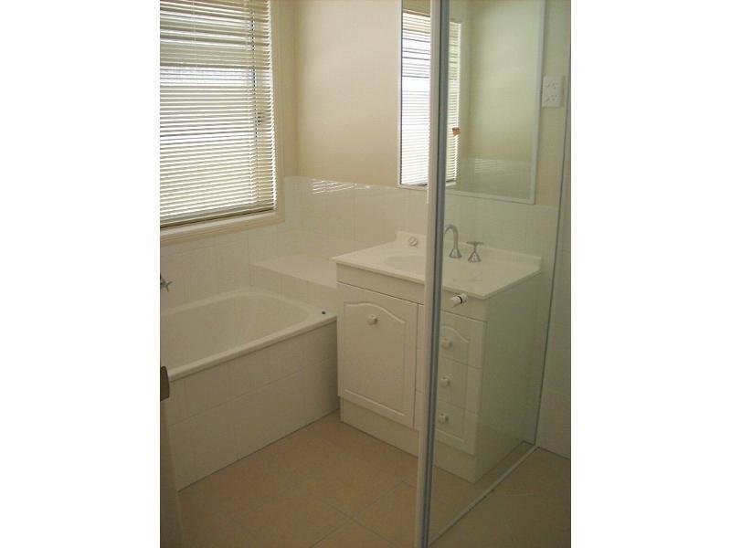 12 Earle Page Drive, Armidale NSW 2350