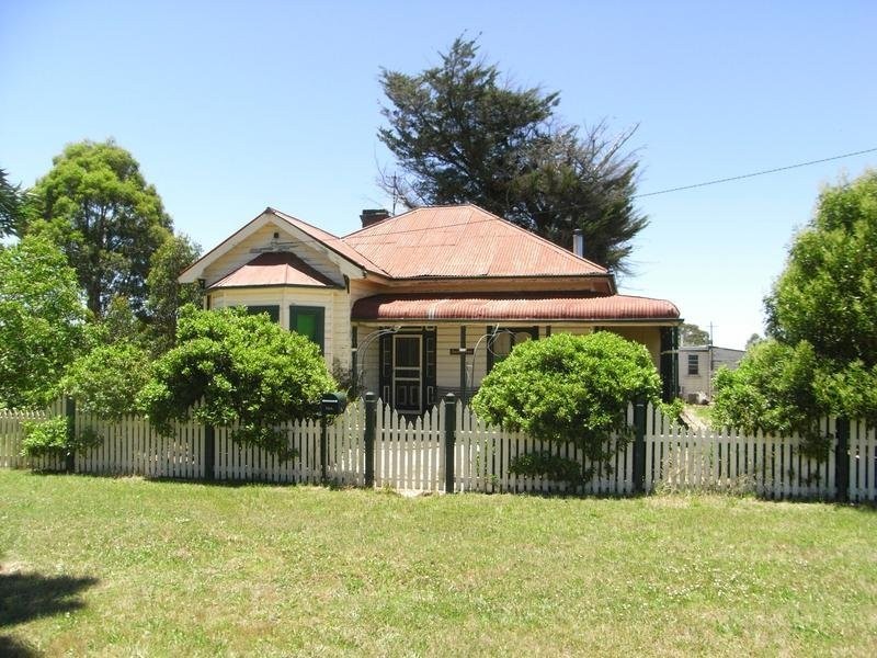 87 Sandon Street, Guyra NSW 2365
