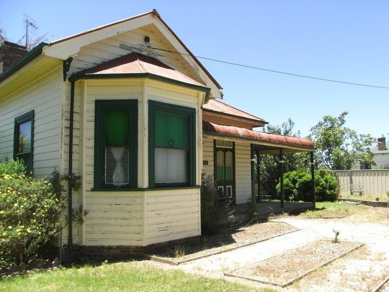 87 Sandon Street, Guyra NSW 2365