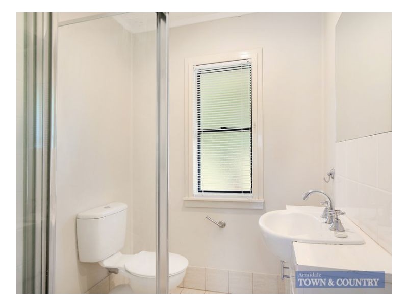 3 P G Love Avenue, Armidale NSW 2350