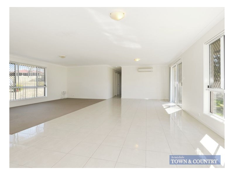 8 Somerville Close, Armidale NSW 2350
