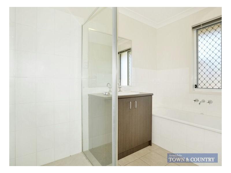 8 Somerville Close, Armidale NSW 2350