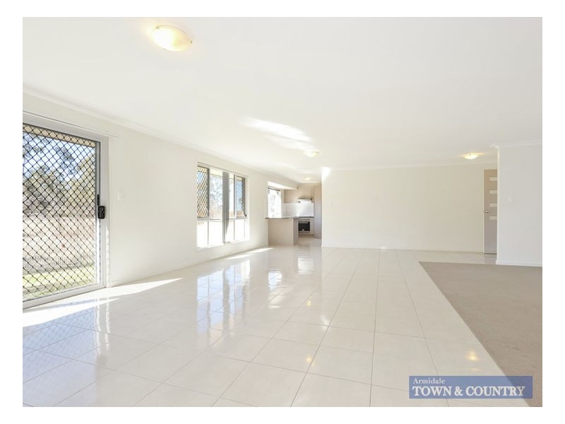 8 Somerville Close, Armidale NSW 2350