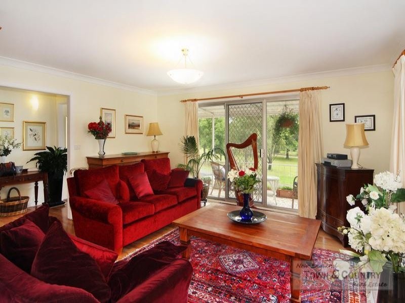 16 Merinda Place, Armidale NSW 2350