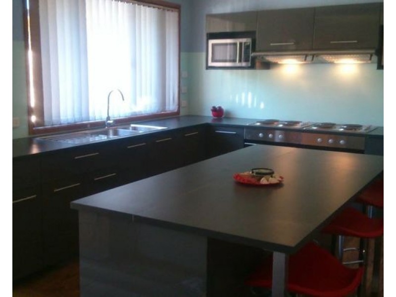 Room 9/4 Salmon Avenue, Armidale NSW 2350