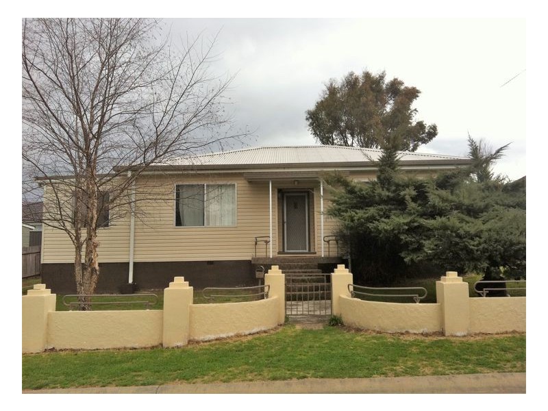 4 Dawson Avenue, Armidale NSW 2350