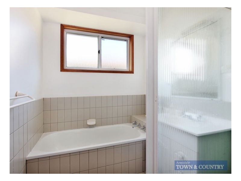 34 Crest Road, Armidale NSW 2350