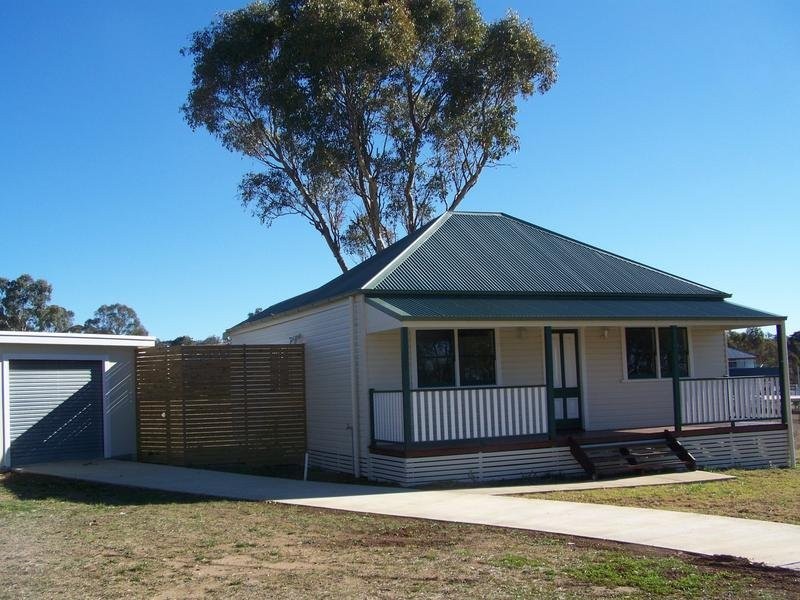 12 Morson Avenue, Armidale NSW 2350