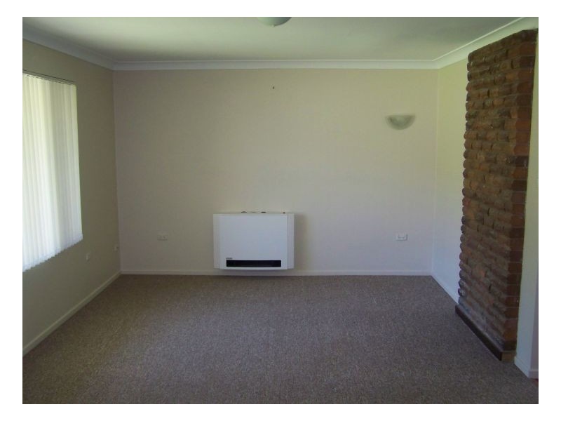 21 Railway Parade, Armidale NSW 2350