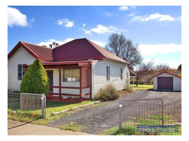 229 Brown Street, Armidale NSW 2350