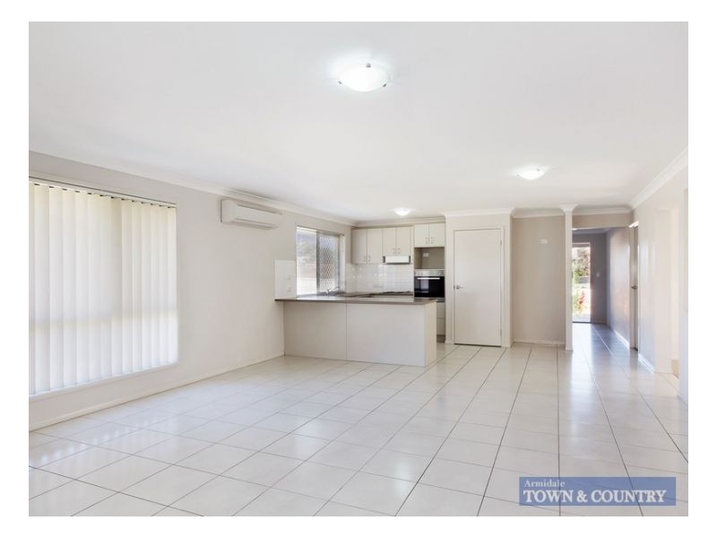 13 Earle Page Drive, Armidale NSW 2350