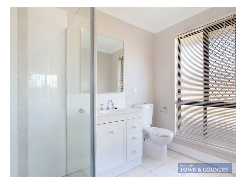 13 Earle Page Drive, Armidale NSW 2350