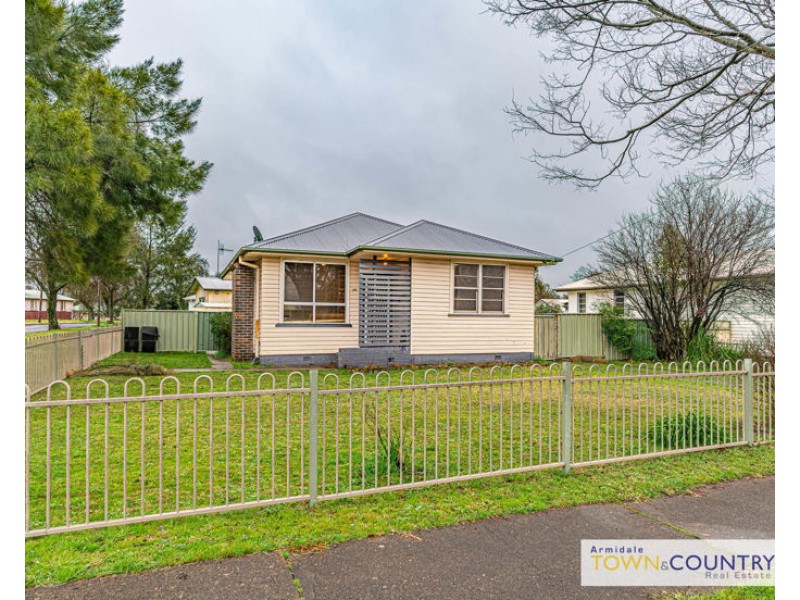168 Canambe St, Armidale NSW 2350