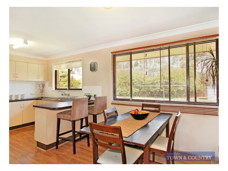 10 Sarah Place, Armidale NSW 2350