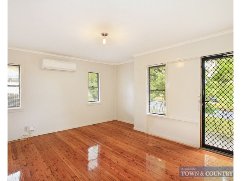 3 PG Love Avenue, Armidale NSW 2350