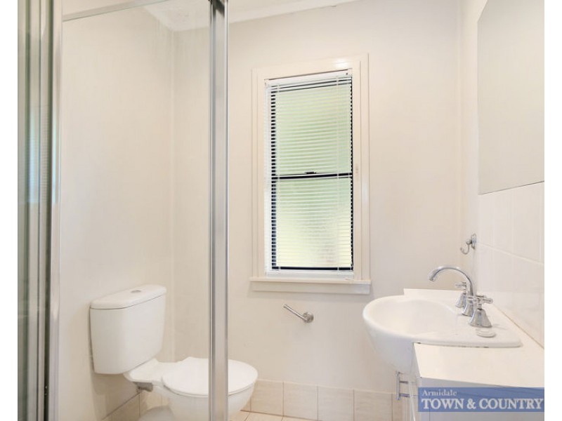 3 PG Love Avenue, Armidale NSW 2350