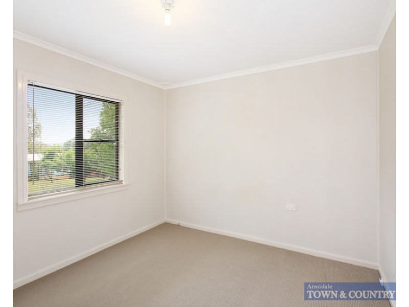 3 PG Love Avenue, Armidale NSW 2350