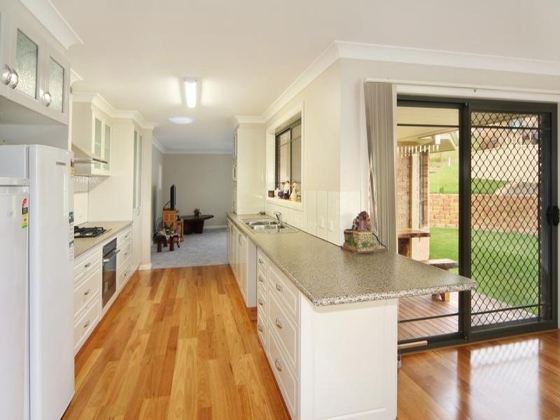 8 Bill Watson Drive, Armidale NSW 2350