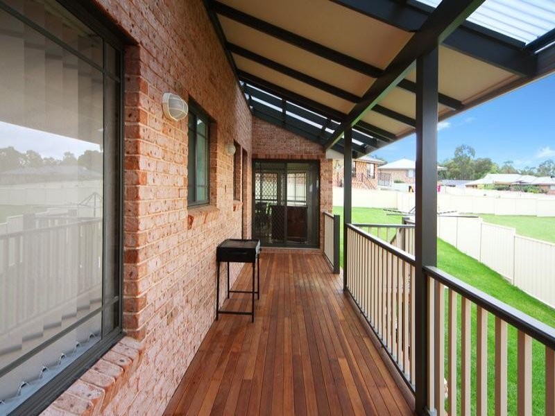 8 Bill Watson Drive, Armidale NSW 2350