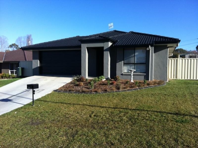 4 Earle Page Drive, Armidale NSW 2350