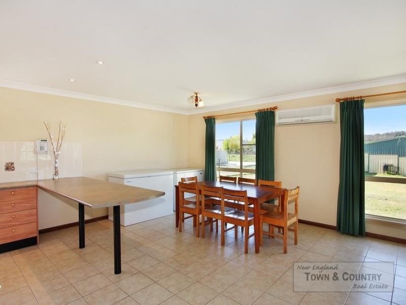 11 Kirkwood Street, Armidale NSW 2350