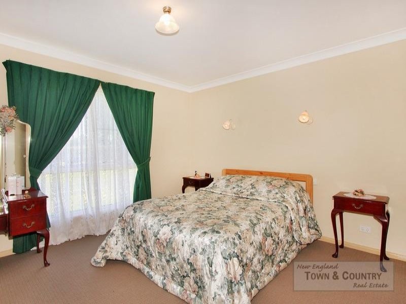 11 Kirkwood Street, Armidale NSW 2350
