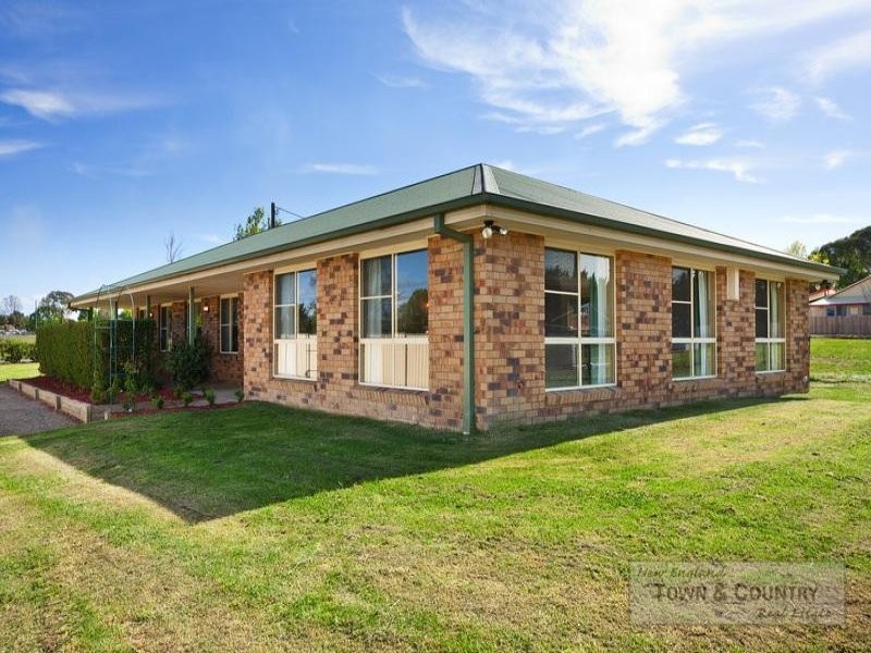 11 Kirkwood Street, Armidale NSW 2350