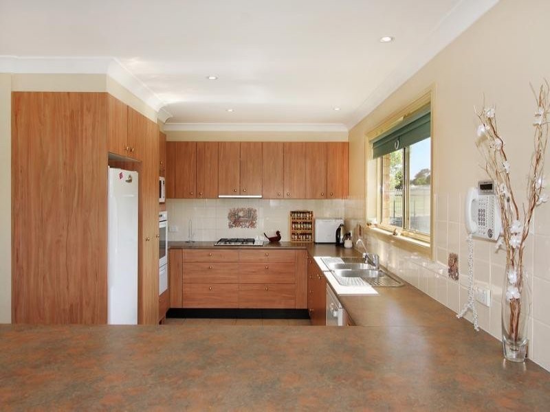 11 Kirkwood Street, Armidale NSW 2350