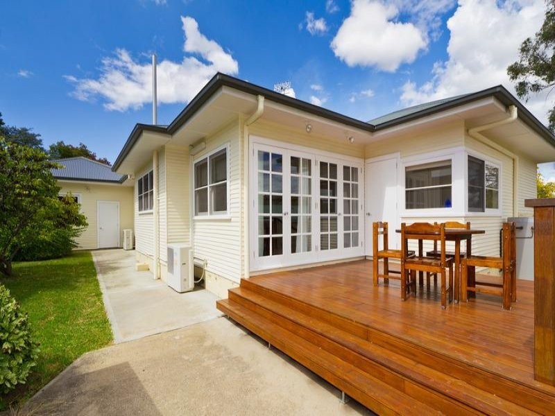 8 Faulkner Street, Armidale NSW 2350