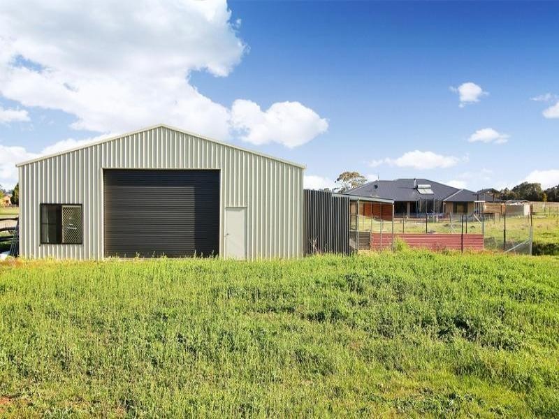 51 Macleay Way, Armidale NSW 2350
