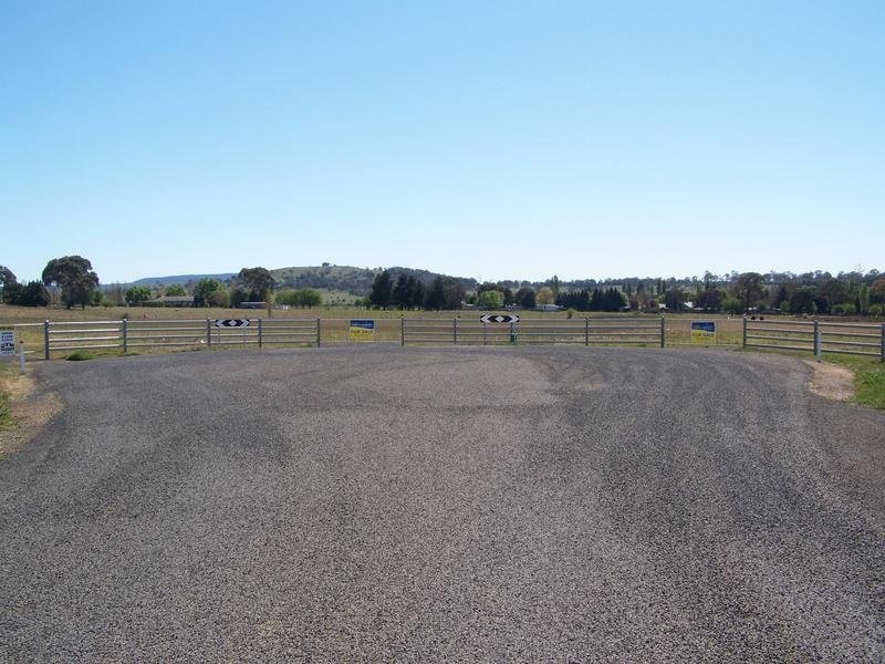 6 Saumerez Estate, Armidale NSW 2350