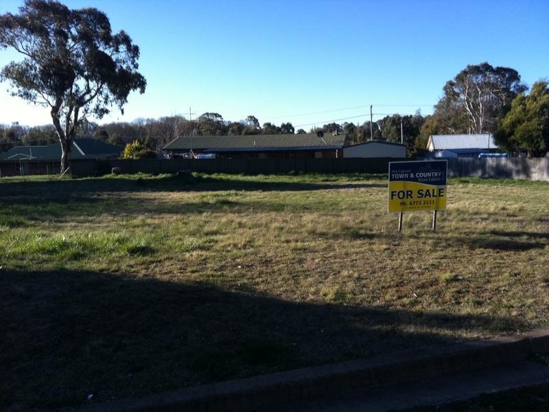 6 Pearson Avenue, Guyra NSW 2365