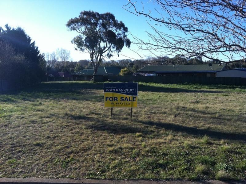 6 Pearson Avenue, Guyra NSW 2365