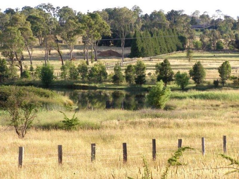 47 Rowlands Road, Armidale NSW 2350