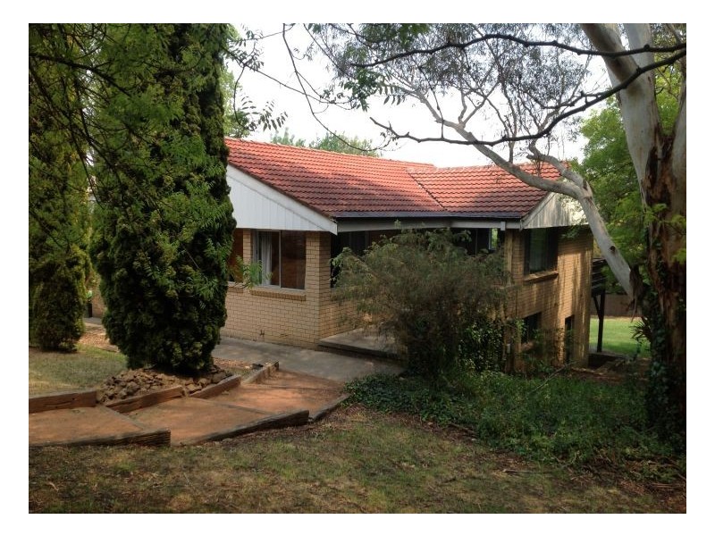 8 Nyssa Street, Armidale NSW 2350
