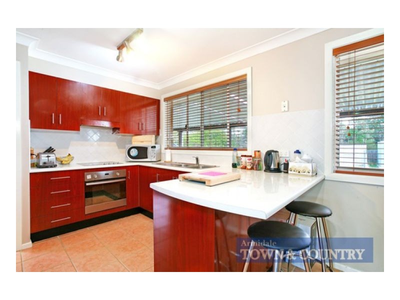 8 Sarah Place, Armidale NSW 2350