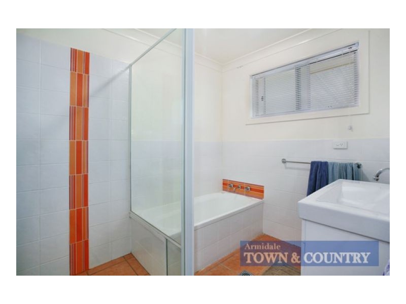 8 Sarah Place, Armidale NSW 2350