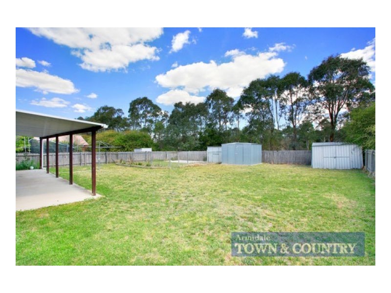 8 Sarah Place, Armidale NSW 2350