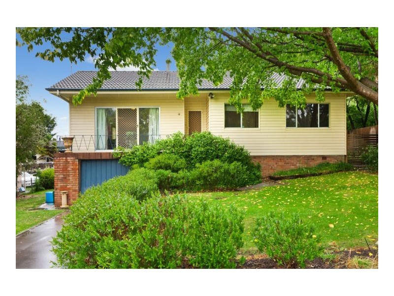 14 Johnson Avenue, Armidale NSW 2350