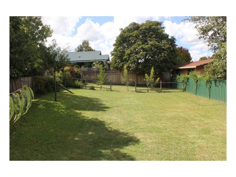 22 Gordon Street, Armidale NSW 2350