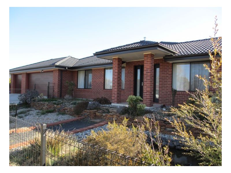 196 Sandon Street, Guyra NSW 2365