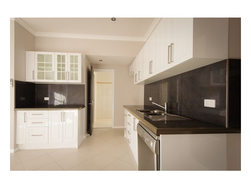 2/173 Brown, Armidale NSW 2350